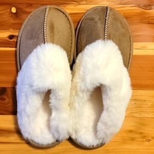 Indoor/Outdoor Slippers NWT